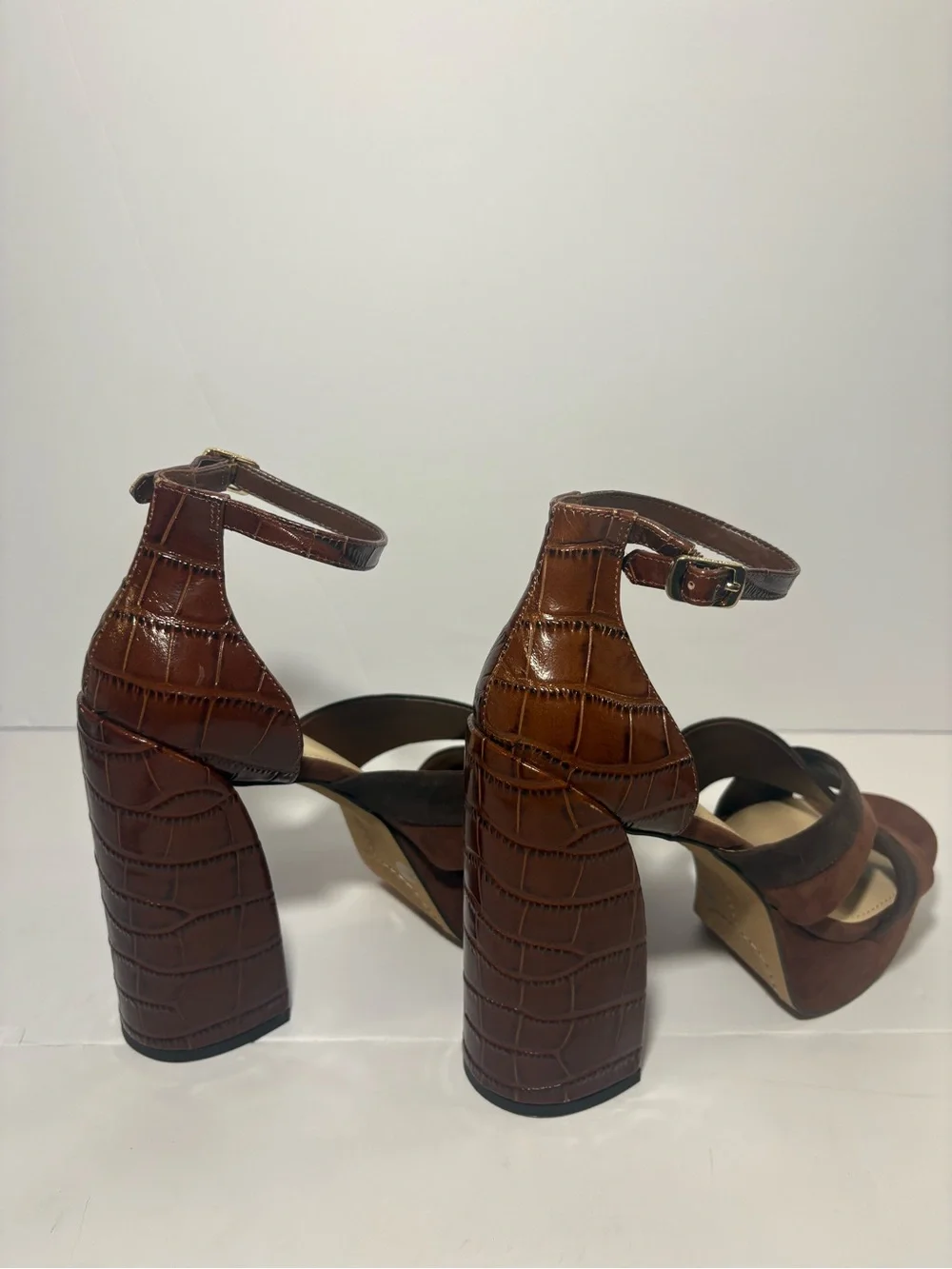 Vince Camuto Brown Suede & Croc-Embossed Platform Sandals Size 10